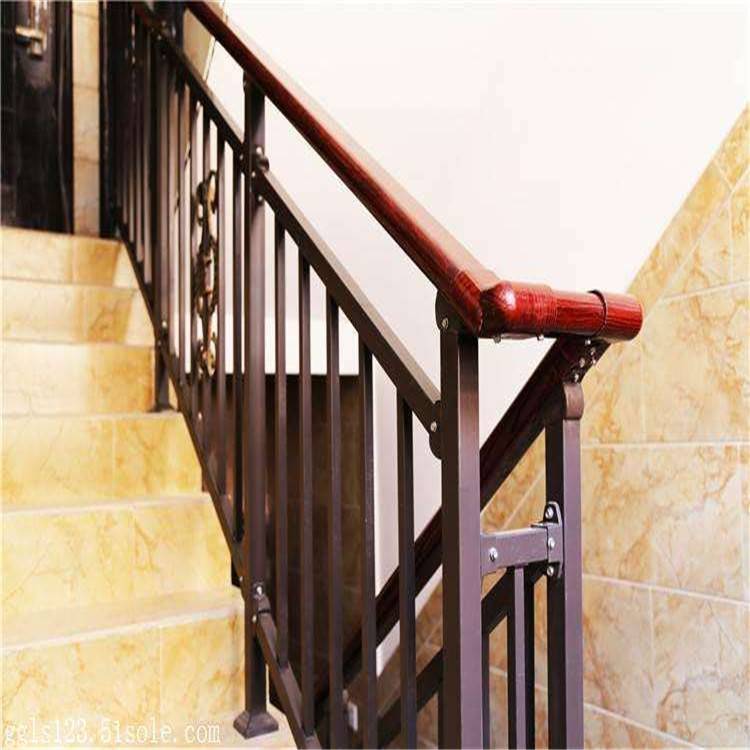 木纹色楼梯扶手 小区木纹色栏杆 厂家定做 木纹色锌钢扶手栏杆