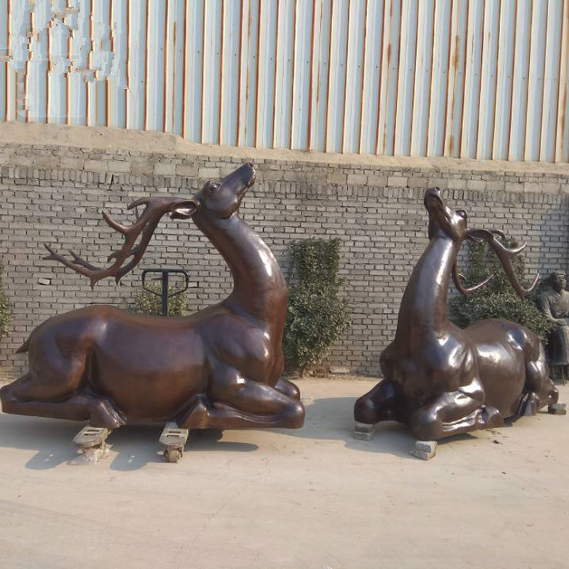 铸铜鹿雕塑，铜雕鹿制作厂家