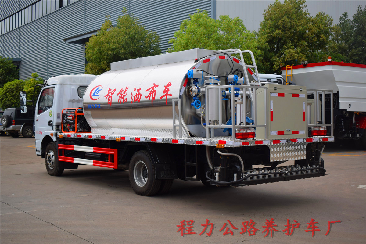 深圳5吨乳化沥青洒油车规格 沥青撒油车 性价比高厂家