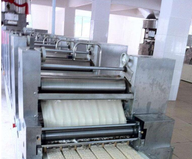 永州小型波纹面机厂 食品机械 波纹辊压面机