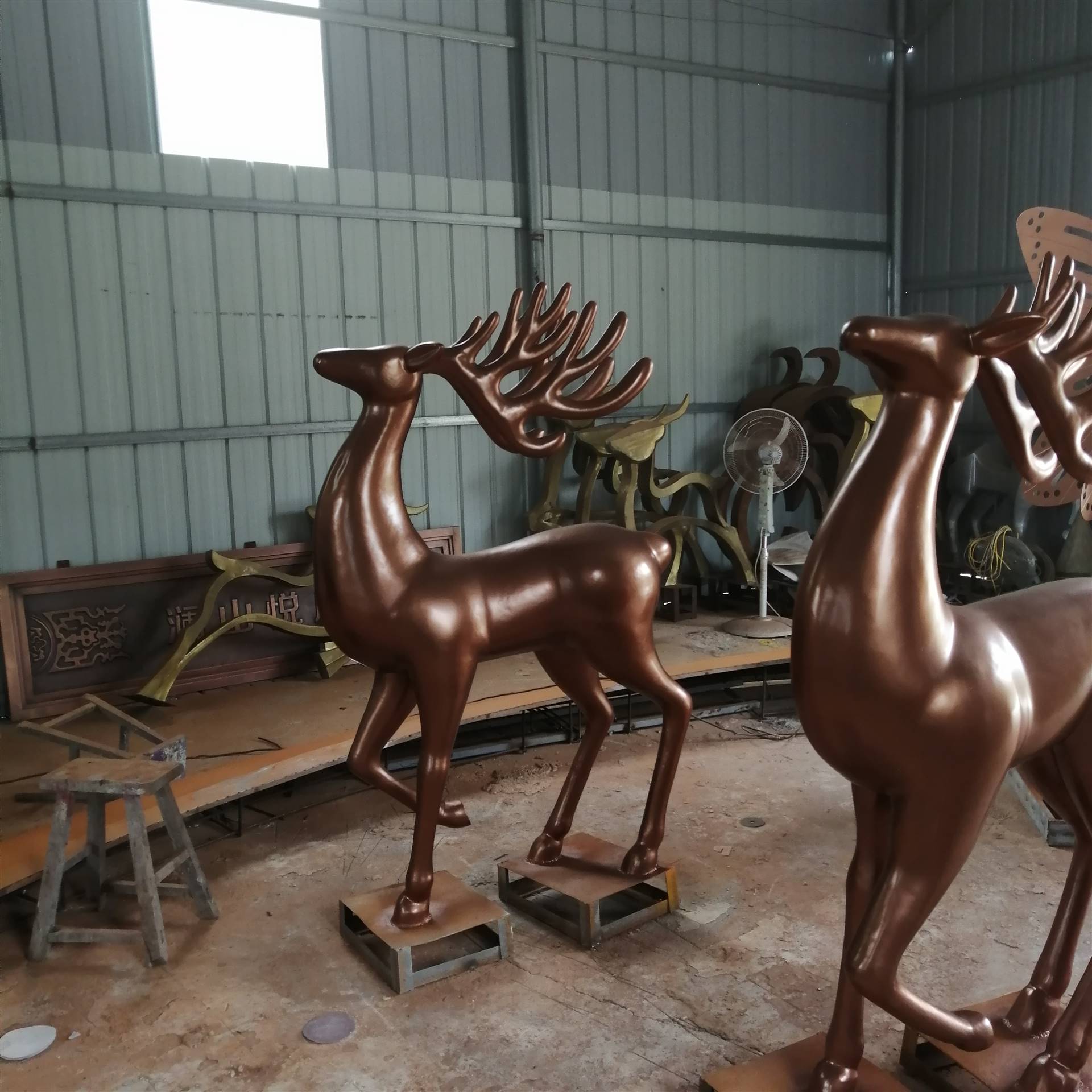 动物鹿铜雕塑 锻铜鹿雕塑