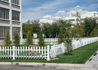 东莞草坪栅栏公园花池绿化带草坪护栏小区花坛白色pvc塑钢护栏