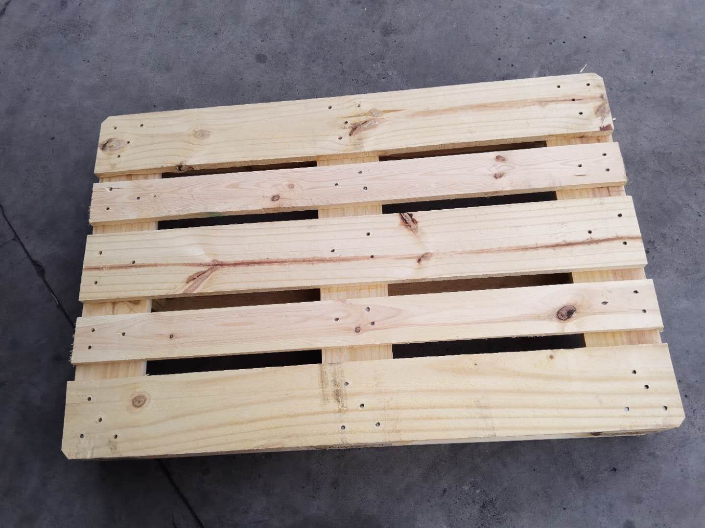 广州EPAL熏蒸欧标木托盘IPPC实木消毒出口木质卡板