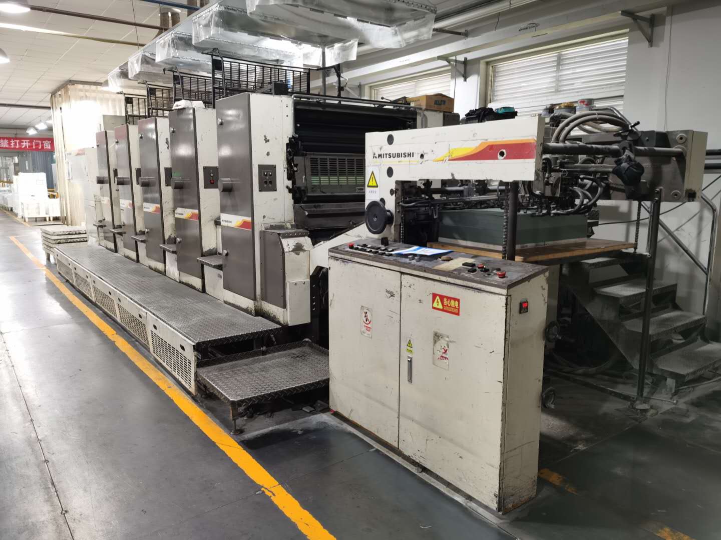 出售三菱3F 对开五色印刷机 厂机正常生产