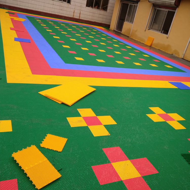 悬浮地板幼儿园室外塑胶防滑地垫户外篮球运动场地悬浮式拼装地板