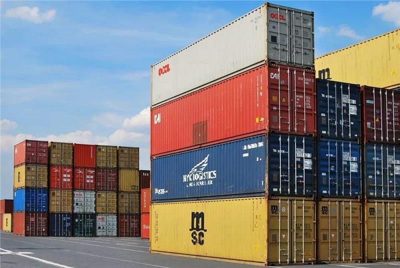 负责从中国的深圳地区向阿曼出口各类商品