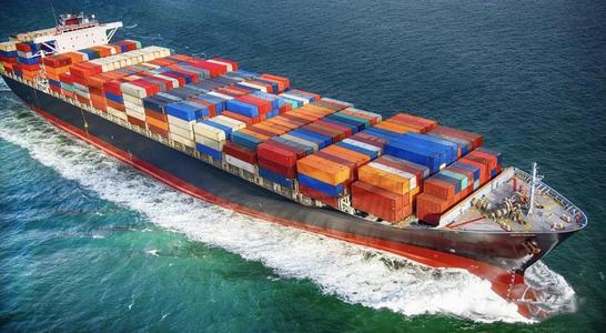 为货物到达沙特阿拉伯的客户提供和的海运专线服务