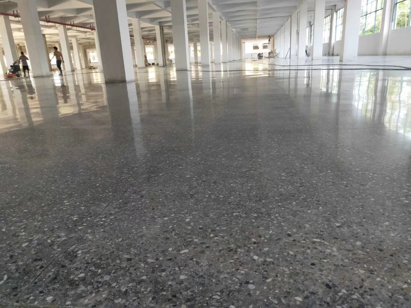 广州海珠、越秀区地下车库地坪起灰处理、旧地面起砂翻新