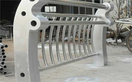 桥梁护栏外观质量控制施工技术