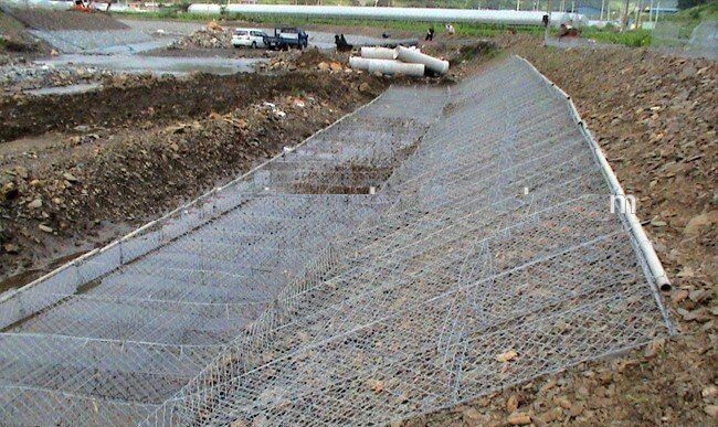 四川护坡石笼网厂家护坡防洪石笼网箱价格低保质保量