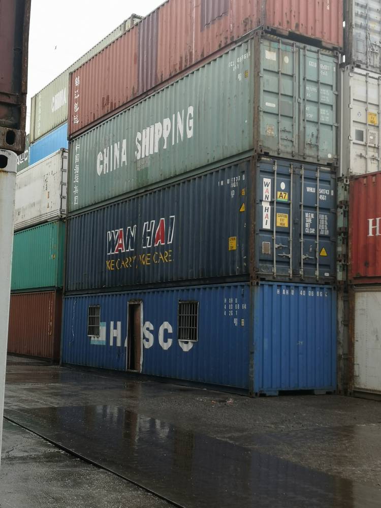 长年供应上海二手集装箱，翻新箱，适航适货，可出口的报废集装箱