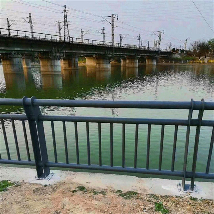 河北桥梁钢制护栏生产