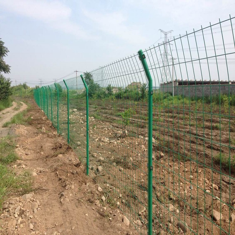 农场圈地绿色铁丝网果园防护网绿色钢丝网围栏双边丝公路护栏网