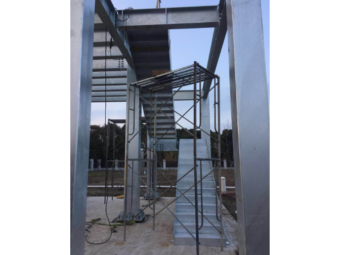 南京工业用钢结构楼梯工程公司 上海拓立建筑装饰工程供应