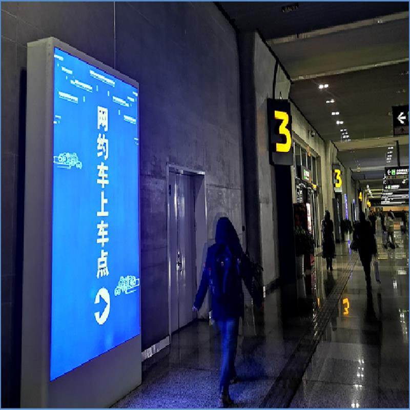 夜明宣传画 安徽六安高铁南站灯箱广告发布 高铁站广告