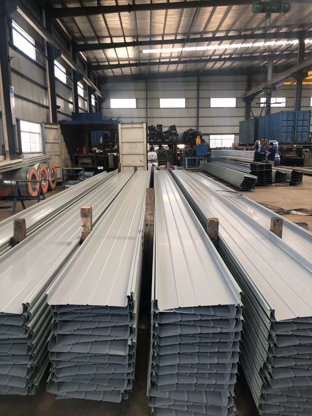供应全国YX65-430型铝镁锰屋面板