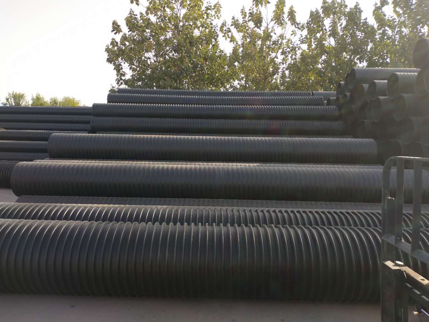 湘西PE聚乙烯钢丝复合管厂家 国威新材料有限公司 碳素钢骨架PE缠绕给水管