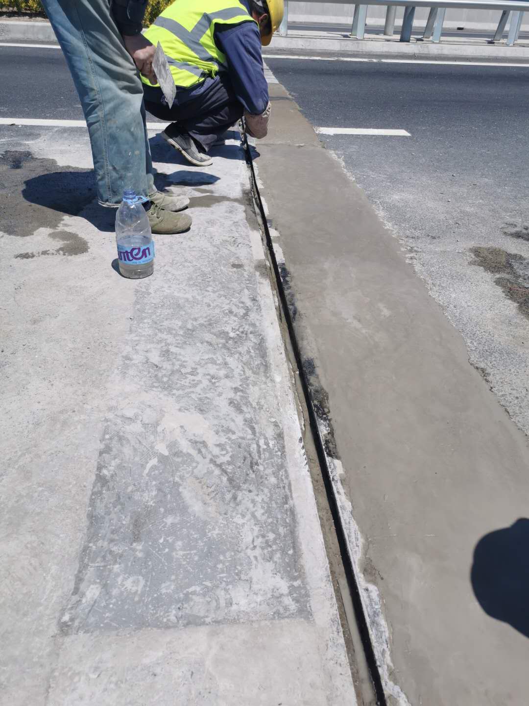 呼和浩特速砼 水泥路面裂缝处治