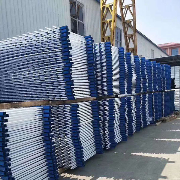 四川成都锌钢护栏生产厂家 供应院墙场地围栏