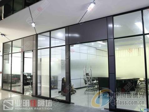 天津和平区办公玻璃隔断维修 活动玻璃隔断 厂家直销_价格更实惠