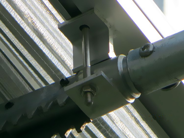 荷兰温室ridder铆螺栓连接齿条和推拉杆用A型拉幕齿轮齿条驱动温室 遮阳材料