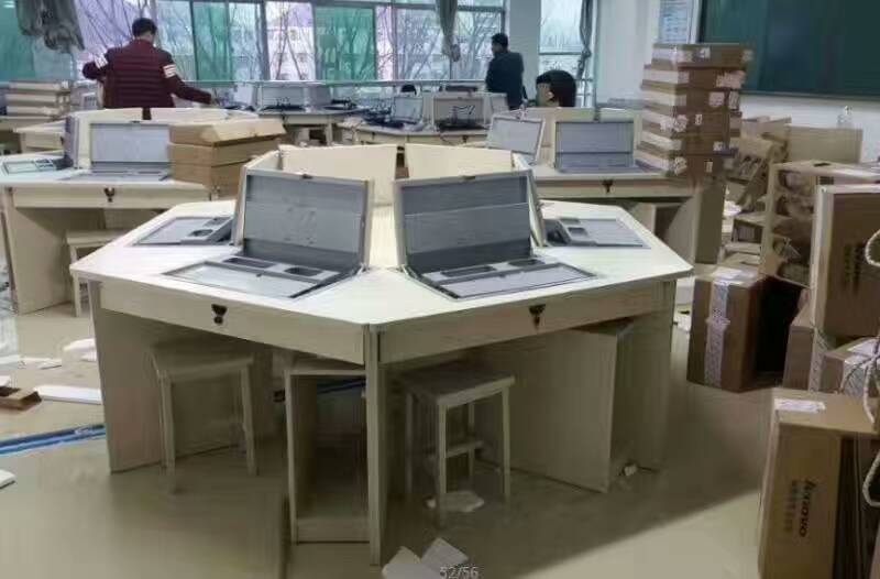 河南六角电脑桌+培训桌厂家——屏风隔断家具