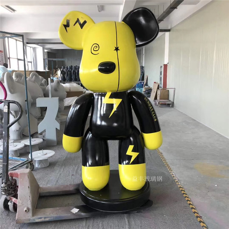 中山功夫熊猫玻璃钢卡通动物雕塑厂家