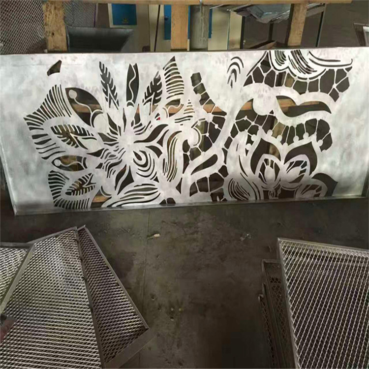 湘西中式雕刻铝窗花