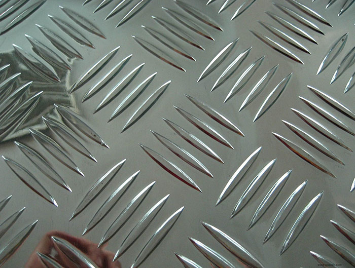 五条筋花纹铝板 铝板