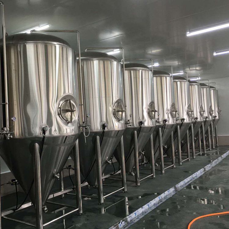 1000升两锅三器精酿啤酒设备价格，小型啤酒厂设备报价