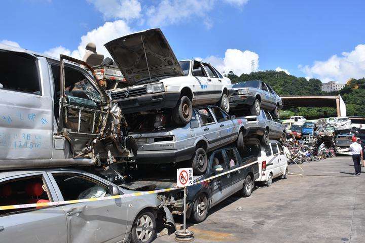 阳山县回收二手报废车厂家 免费上门拖车