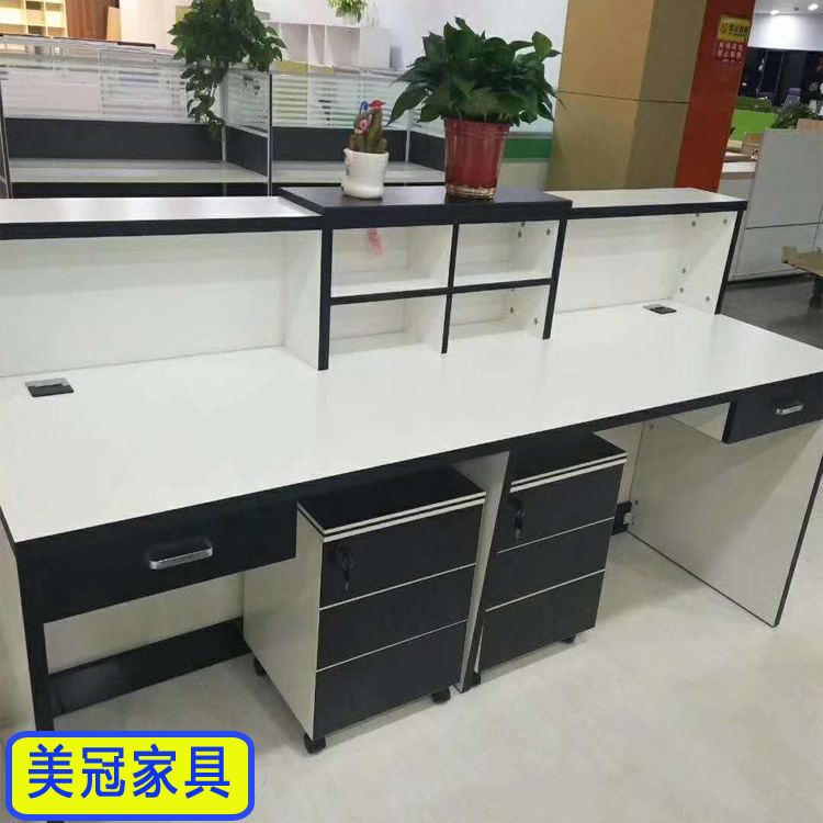 隔斷式工位桌 鄭州帶鋼架的電腦桌 焦作屏風隔斷辦公桌供應商