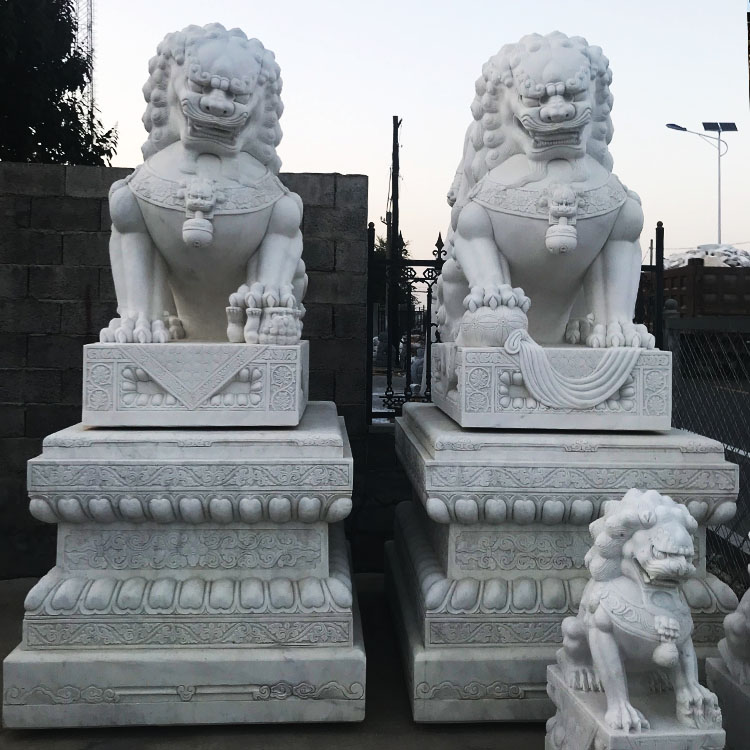 供应石雕石狮子汉白玉一对石狮雕刻户外法院家居景区门口中式传统大理石石狮子雕塑
