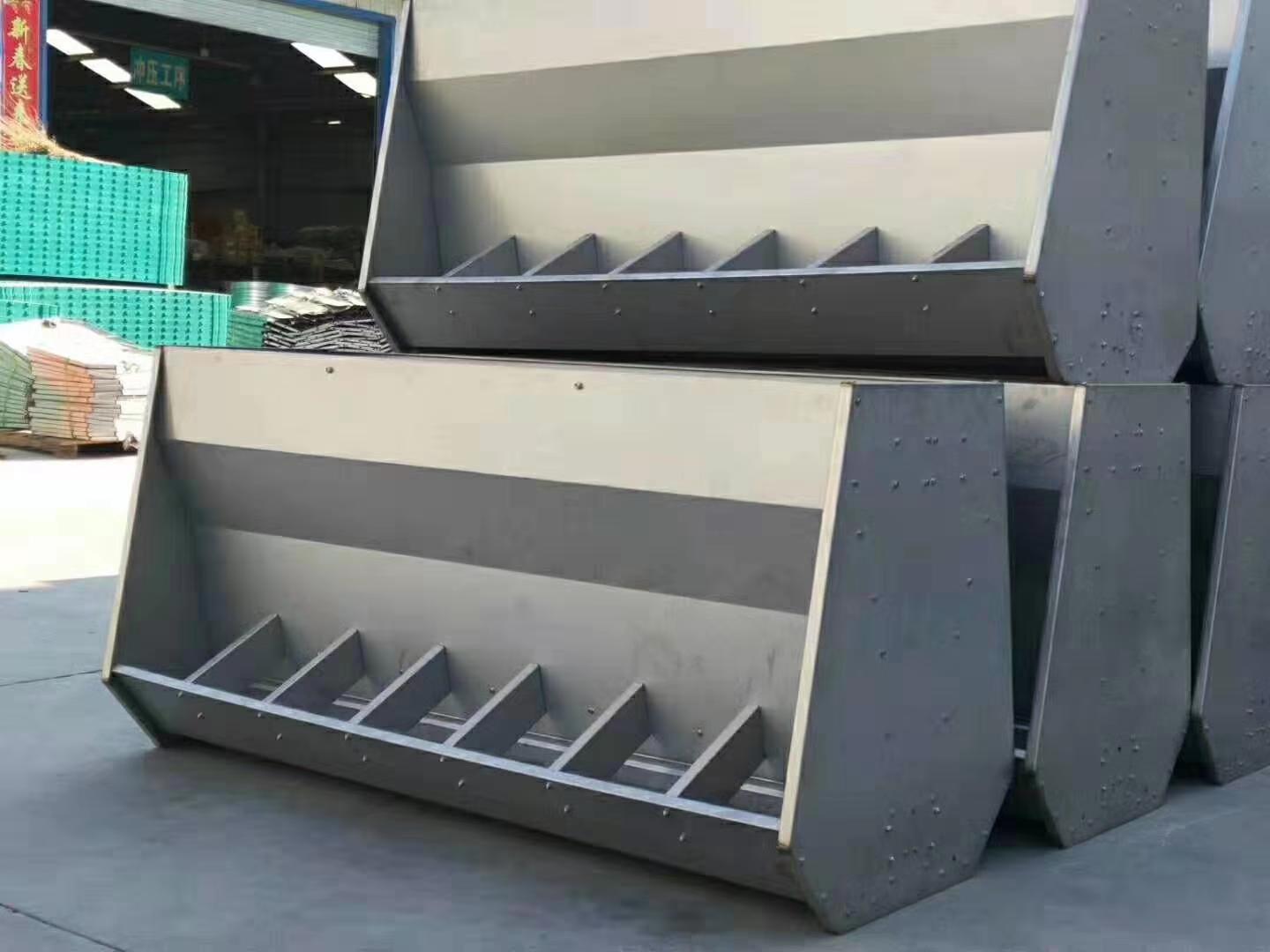 厂家定做不锈钢料槽不锈钢双面料槽保育槽育肥料槽自动下料机