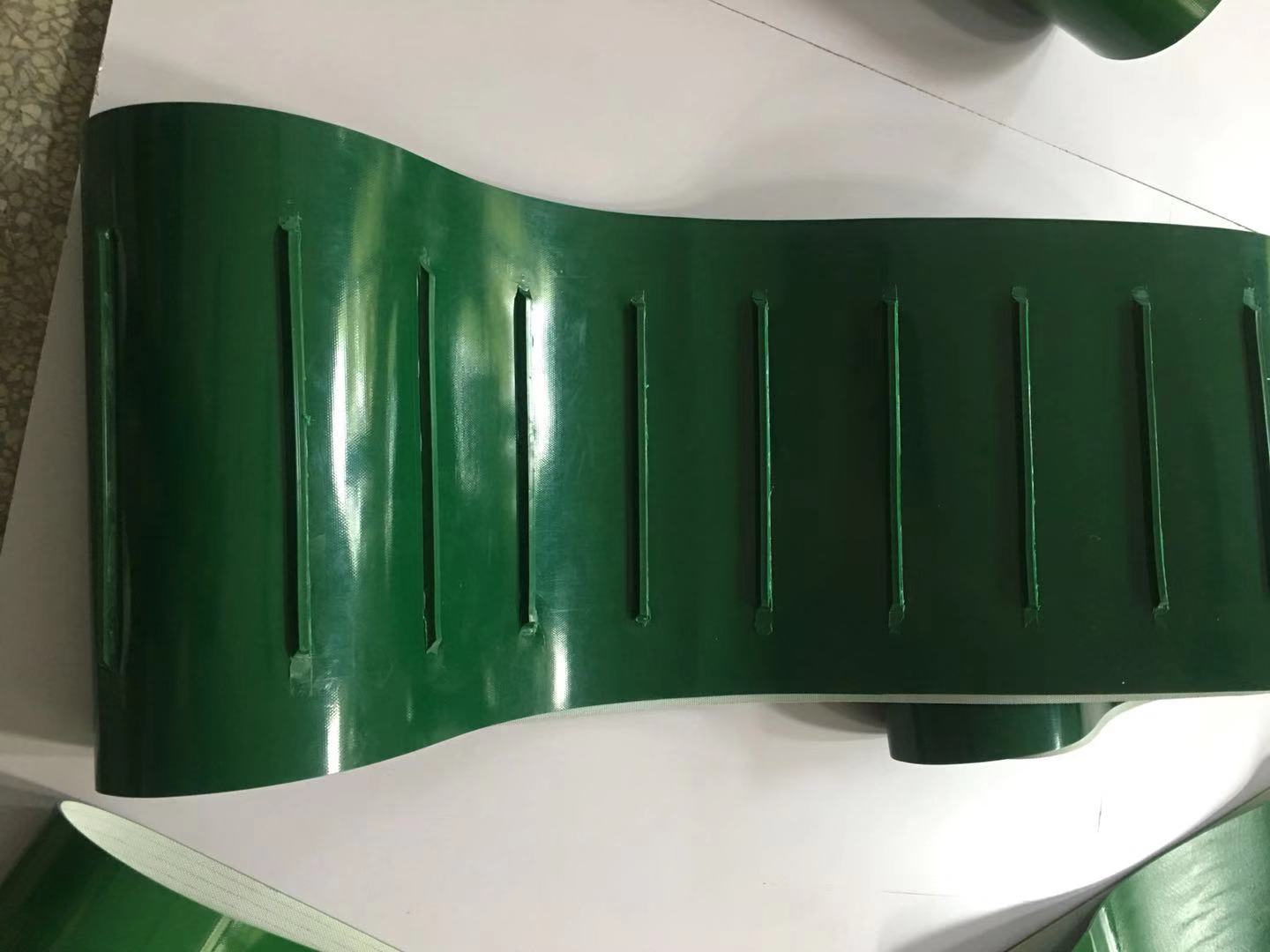 澄迈县挡板输送带批发厂家 绿色裙边挡板输送带