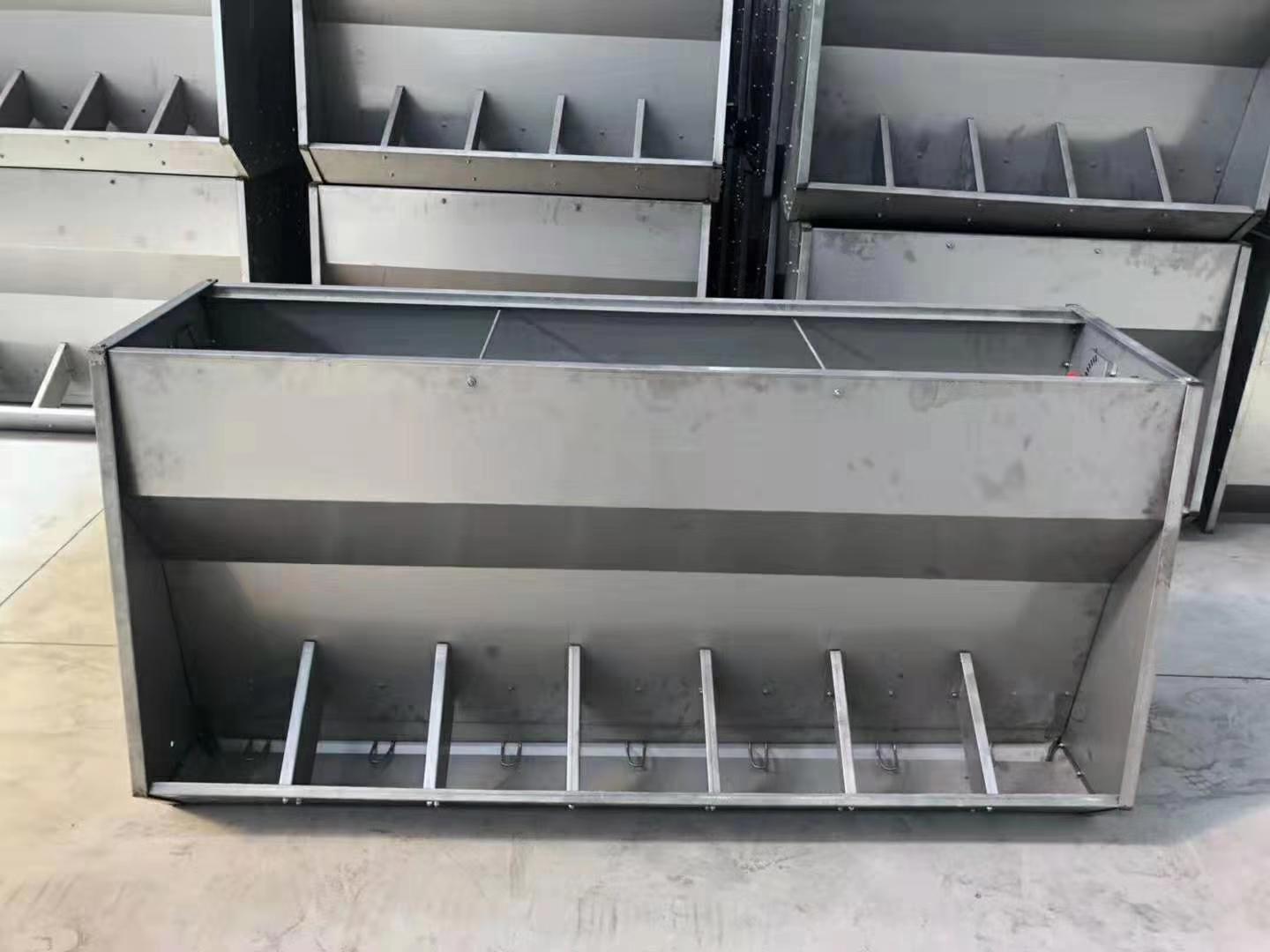 不锈钢双面料槽大猪槽育肥猪食槽保育猪采食槽单面猪用自动下料槽