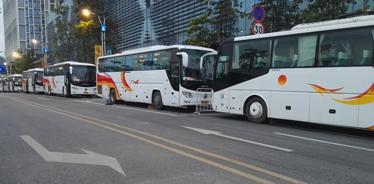 东莞市出租大巴车-长途包车-7座别克商务车