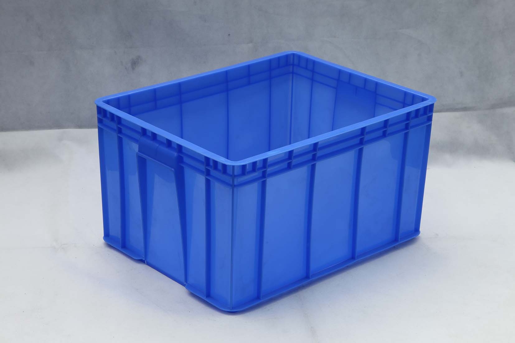 供应深圳塑料胶箱各类全新料周转箱多款物料箱胶盘塑胶制品
