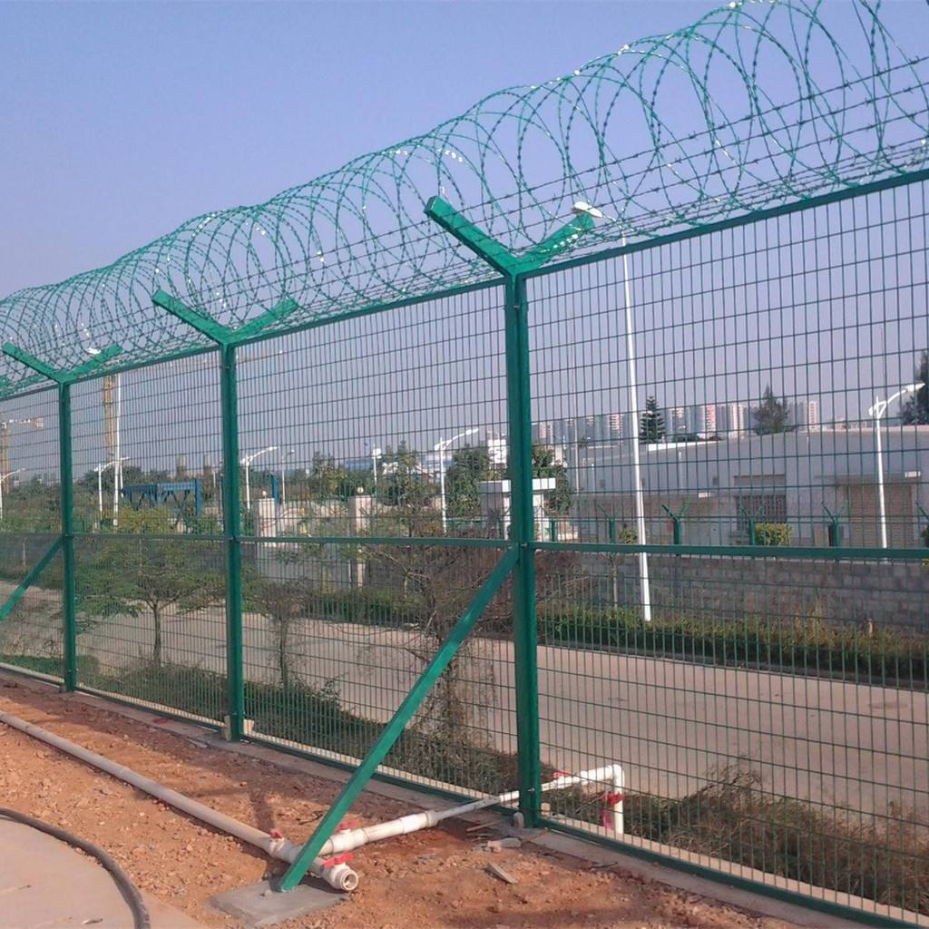 机场护栏网铁路防护栅栏监狱护栏设备防护网Y型护栏网防爬网厂家
