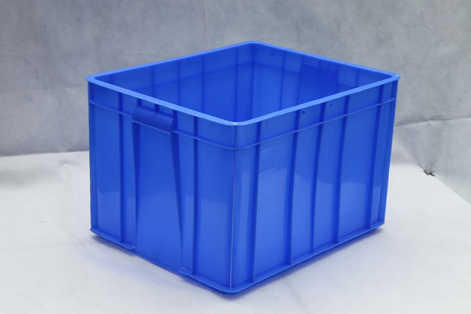 较大号塑胶箱 配送物流箱 大号堆高塑料箱 可套胶箱食品配送箱