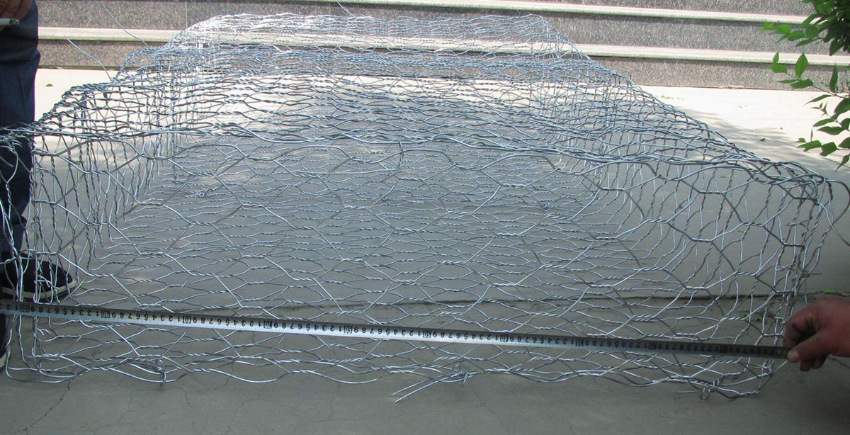 格宾石笼堤防雷诺护垫包塑铅丝笼安平格宾石笼生产厂家