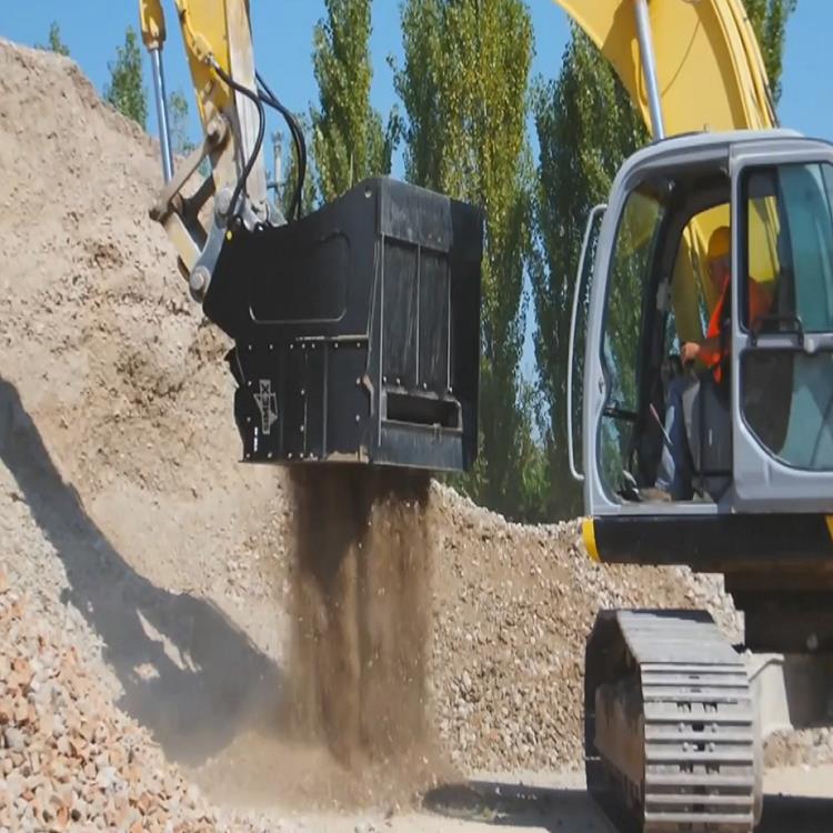 智造大观-315挖机可调筛分斗-挖机土壤修复筛分斗