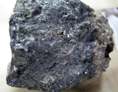 黄埔港海运东南亚矿石进口报关手续和费用-熟悉矿石进口清关要求