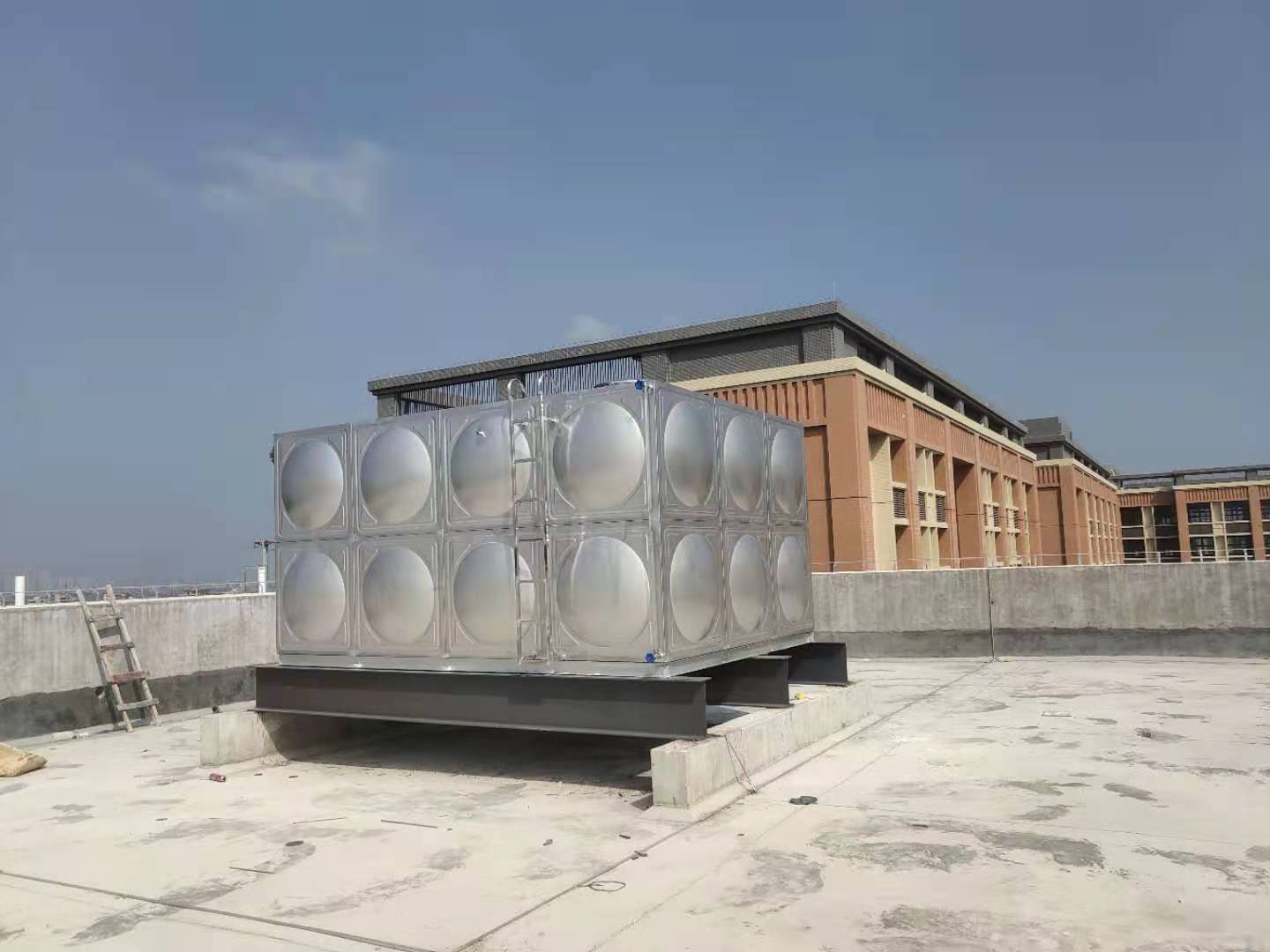 东飞牌不锈钢水箱生活水箱养殖水箱工业蓄水水箱组合式水箱SUS304食品级水箱