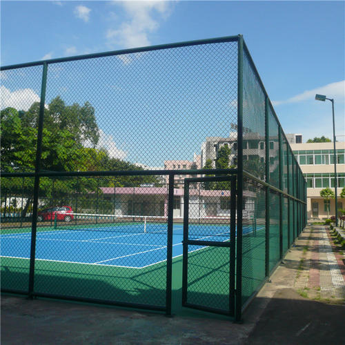 厂家供应美观多样足球场围网 易安装篮球场围网 球场围网