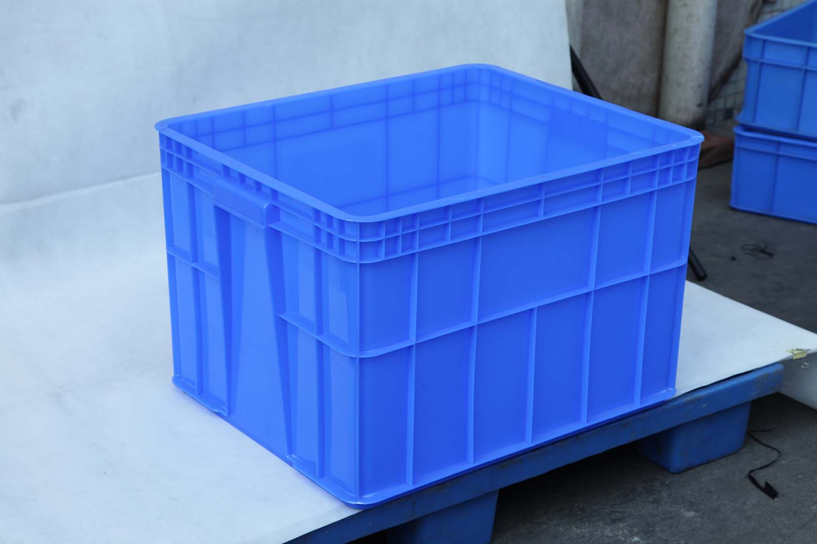 供应小胶箱深圳宝安各种颜色塑胶制品环保耐用