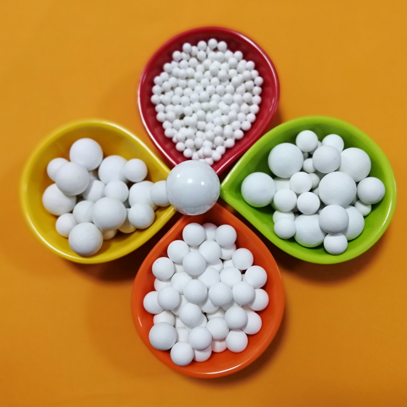 白色球形氧化铝微珠 95氧化铝耐磨球 颗粒均匀