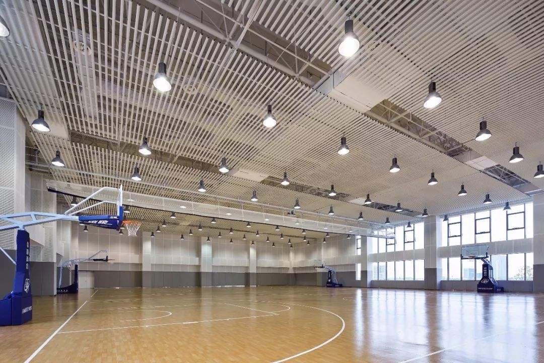 篮球场大空间照明灯设计,球场照明灯品牌,大空间照明灯技术要求