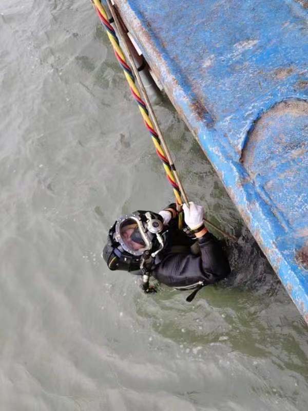 郑州潜水员打捞