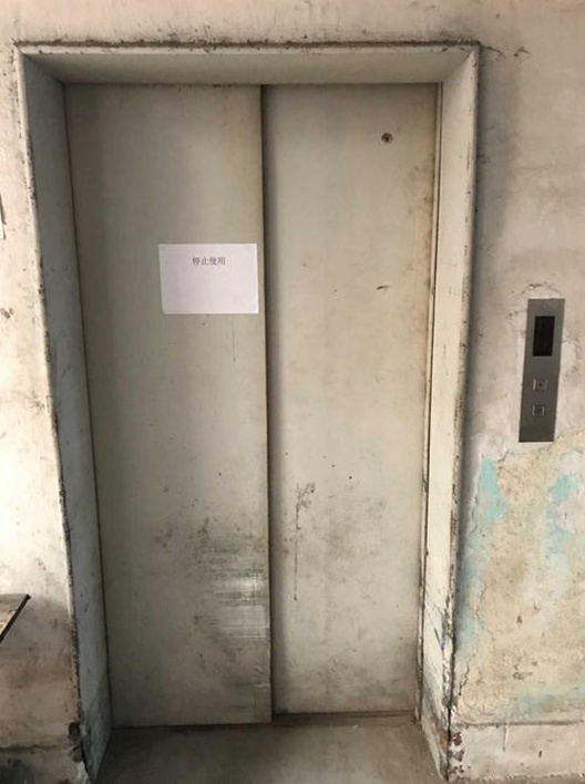 镇江电梯回收镇江废旧电梯拆除回收载货电梯回收价格咨询